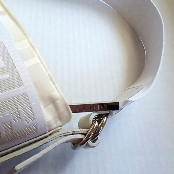 FENDI rare! White/Ivory FF Zucca Baguette/Hobo - Picture 6 of 10